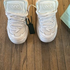 Off white odsy 1000 size 8